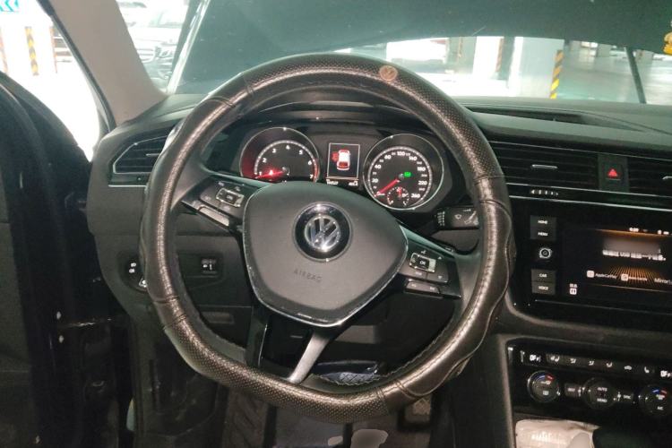 Used Volkswagen Tiguan L 2018 Facelift 330TSI Automatic Two-Wheel Drive Luxury Edition