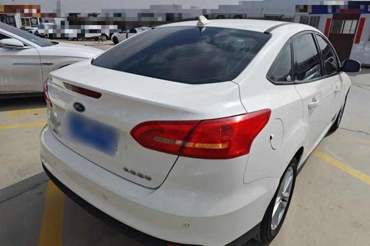 Used Ford Focus 2018 Sedan Classic 1.6L Automatic Trendy SmartDrive Edition
