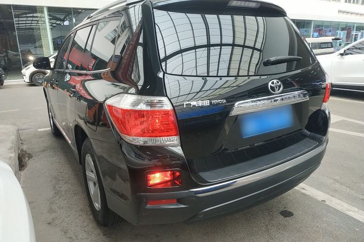 Used Toyota Highlander 2012 2.7L Two-Wheel Drive 7-Seater Elite Edition Exterior 2