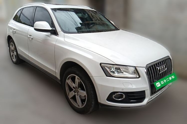 Used Audi Q5 2016 40 TFSI Technology Edition Front Right 45 Deg