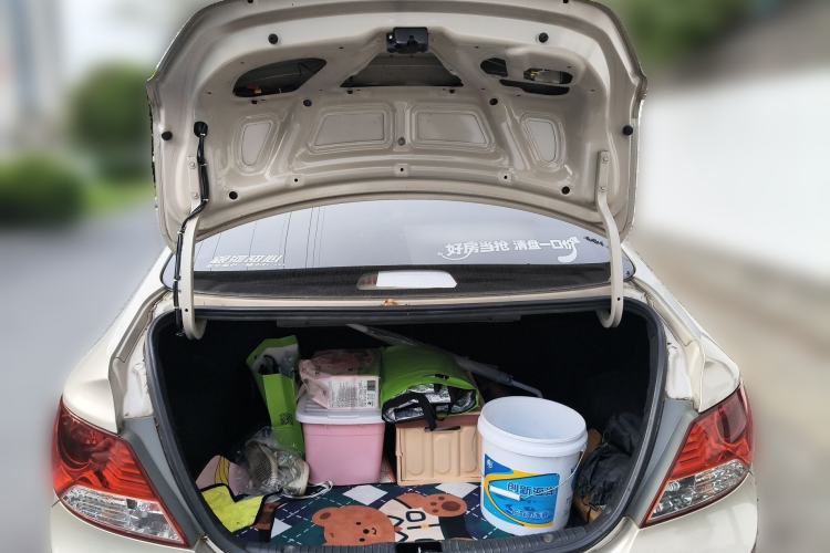 Used Hyundai Verna (older generation) 2010 Sedan 1.4L Automatic Fashionable GT Model Trunk