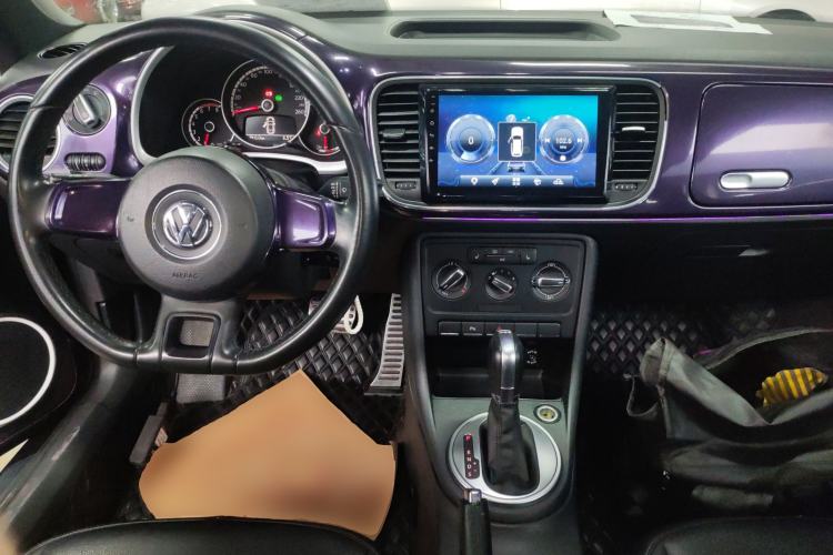 Used Volkswagen Beetle 2015 180TSI model
