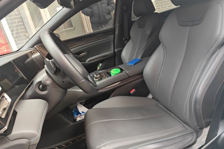 Used BYD Qin L 2025 DM-i Smart Drive 80KM Leading Model