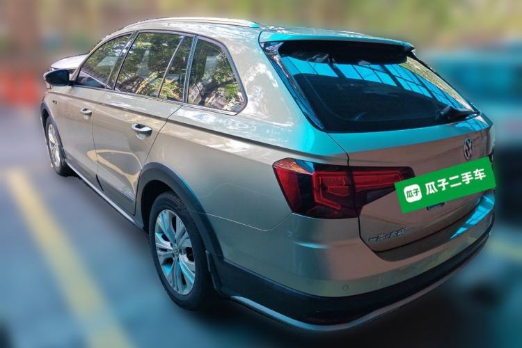 Used Volkswagen C-TREK 2017 230TSI DSG Comfort Version
