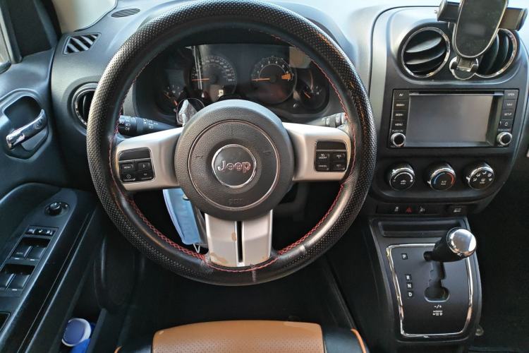 Used Jeep Compass 2014 Revised Version 2.0L Two-Wheel Drive Entry-Level Edition