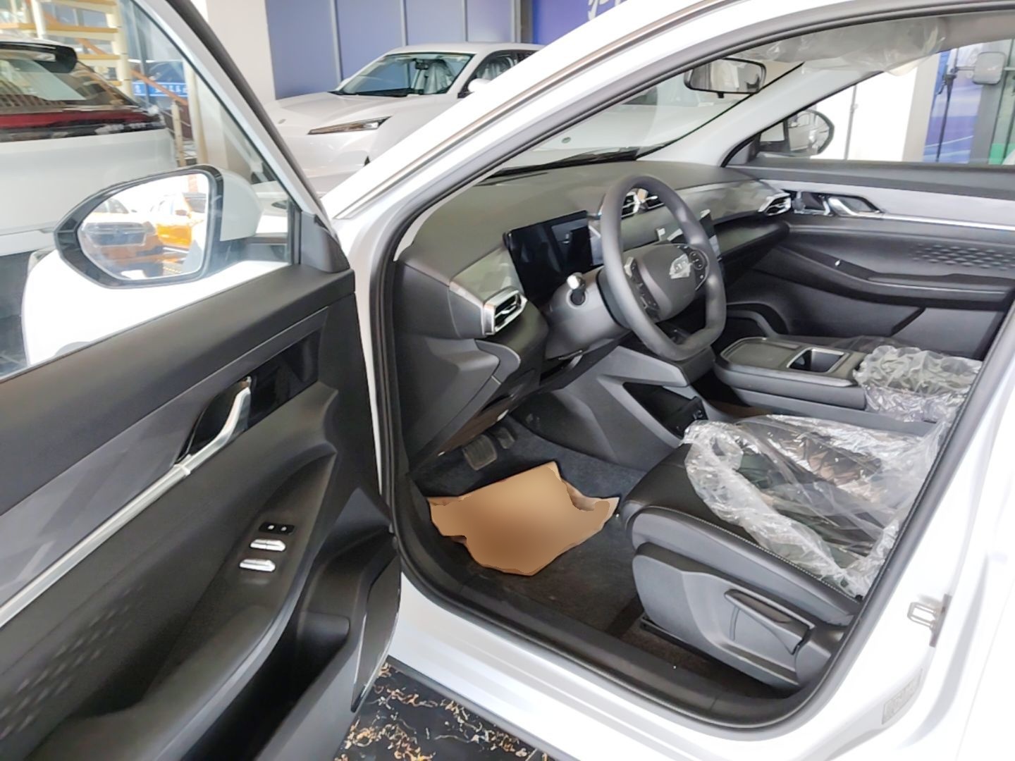 Dongfeng Aeolus SKY EV01 2025 530 km AIR Elite Edition — снимка 18
