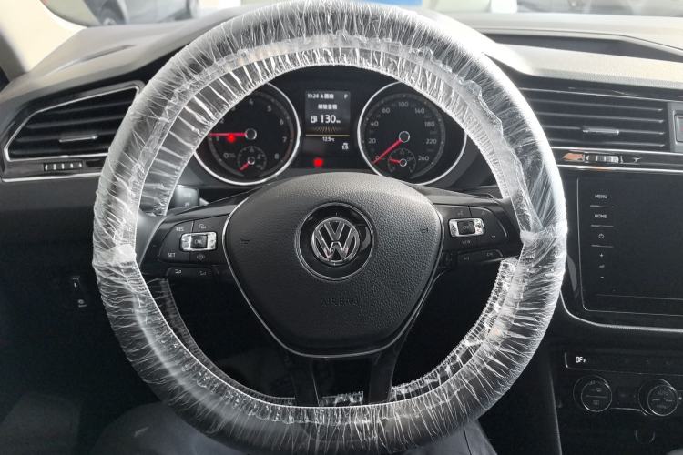 Used Volkswagen Tiguan L 2019 Updated Version 330TSI Automatic Two-Wheel Drive Panoramic Comfort Edition China VI Standard
