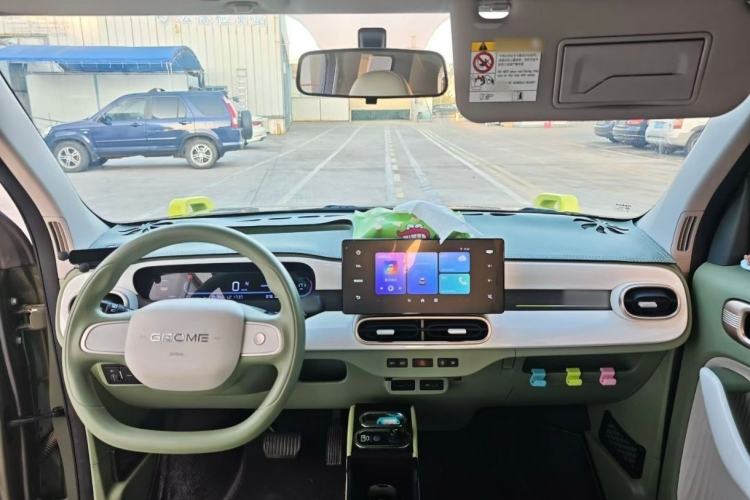 Used Geely Galaxy Panda 2024 200km Panda Rider Interior 1