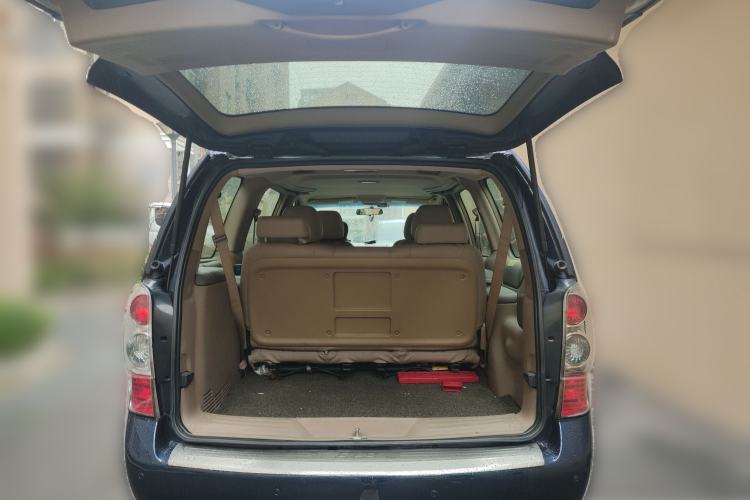 Used Buick GL8 2011 2.4L CT Comfort Edition
