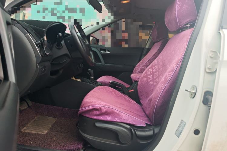 Used Hyundai ix25 2015 1.6L Automatic Two-Wheel Drive Smart GLS Trim Left Front Seat