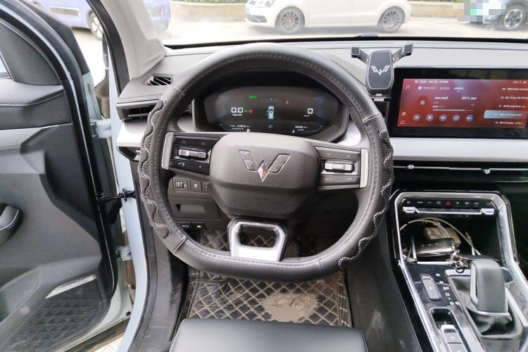Used Wuling Asta 2022 2.0L DHT Electric-Speed Version Steering Wheel