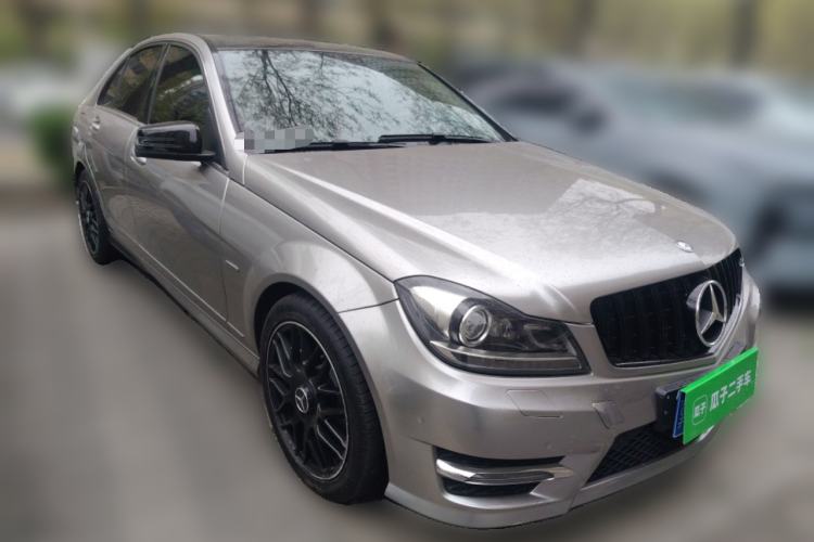 Used Mercedes-Benz C-Class 2013 C 260 Fashion Edition Grand Edition Front Right 45 Deg