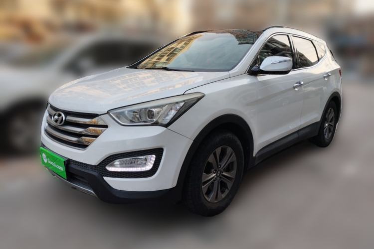Used Hyundai Santa Fe 2015 2.0T Automatic Two-Wheel Drive Smart Version 5 Seats