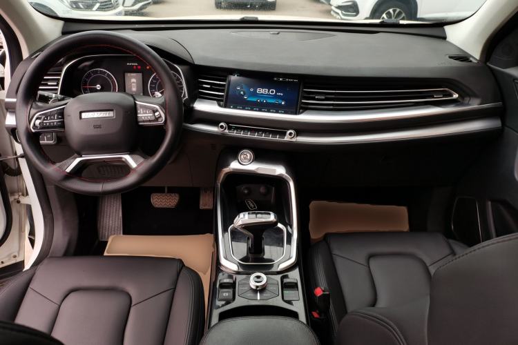 Used Haval H6 2017 Red Label 2.0T Automatic Two-Wheel Drive ZhiShang Model