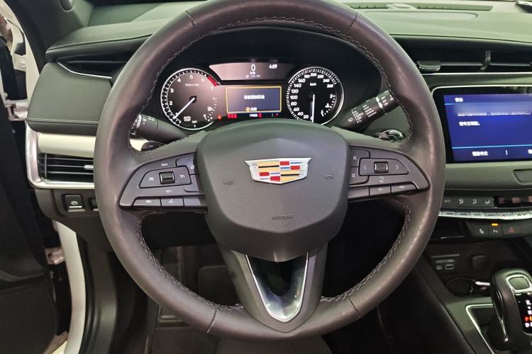 Used Cadillac XT4 2018 28T Two-Wheel Drive Leading Version