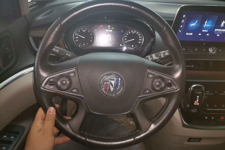 Used Buick GL8 2021 Land Cruiser Executive Class 652T Luxury Model