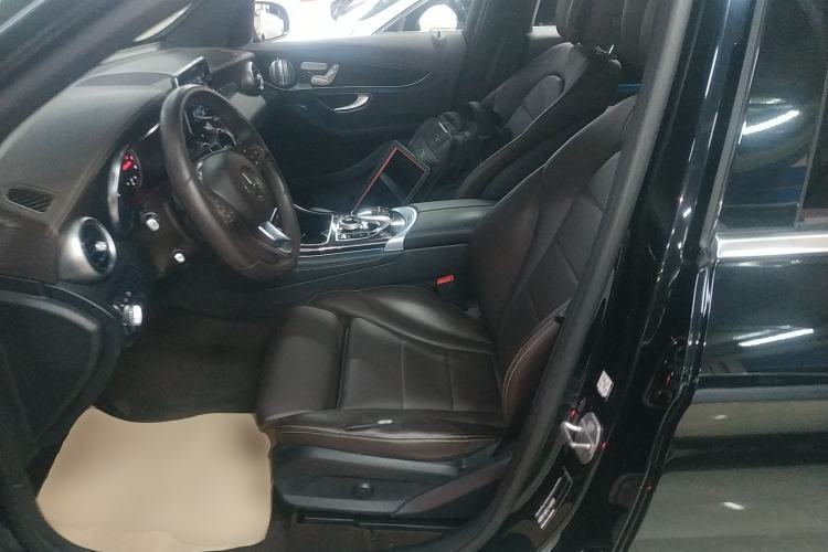 Used Mercedes-Benz GLC 2018 GLC 260 4MATIC Luxury Model
