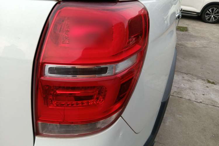 Used Chevrolet Captiva 2015 2.4L Two-Wheel Drive Urban Version 7 Seats