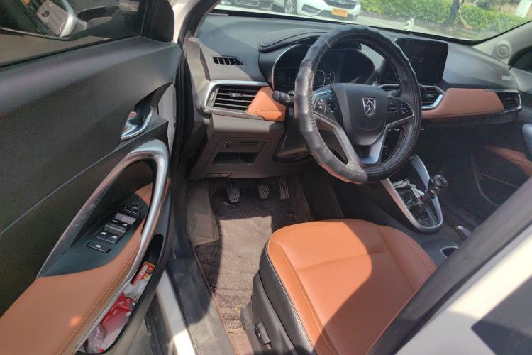 Used Baojun 510 2017 1.5L Manual Luxury Model Driver Seat
