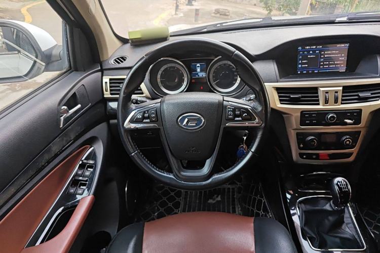 Used Foday Landfort 2017 1.9T Diesel Manual Two-Wheel Drive Luxury Edition 7 Seats