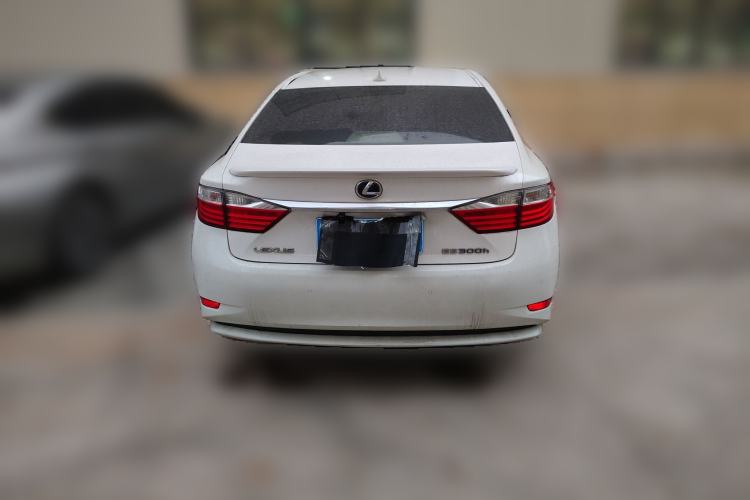 Used Lexus ES 2013 300h Elite Edition