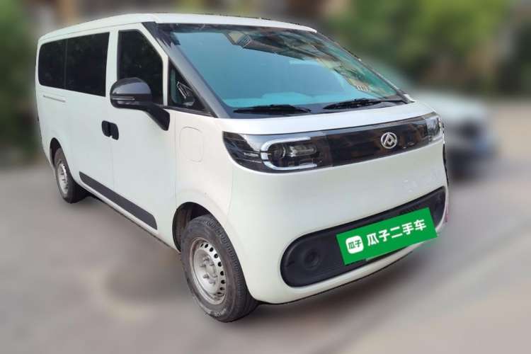 Used SAIC MAXUS Dana V1 2024 V1 Short Wheelbase Low-Roof Multi-Function Version (51 kWh)
