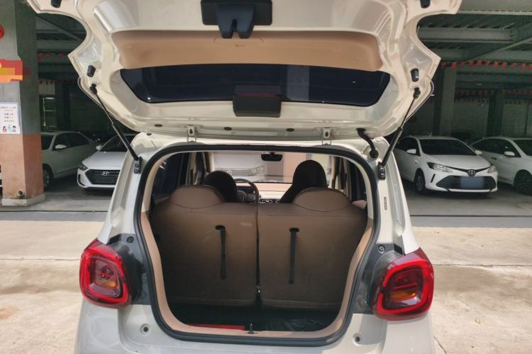 Used Wuling Hongguang MINIEV 2025 Four-Door Version Premium Edition Trunk