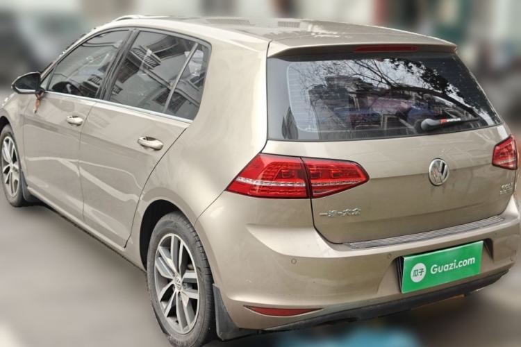 Used Volkswagen Golf 2016 230TSI Automatic Luxury Version
