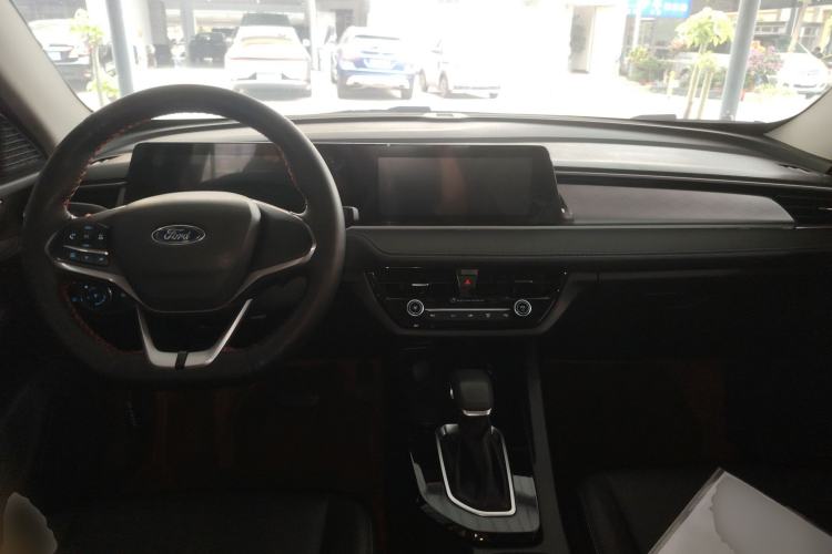 Used Ford Escort 2021 1.5L Automatic Platinum Edition Center Console