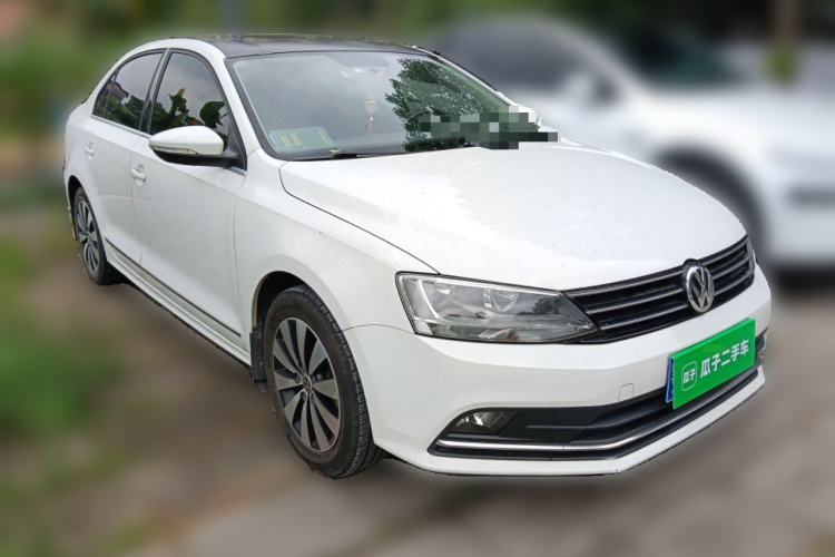 Used Volkswagen Sagitar 2017 230TSI Automatic Comfort Version
