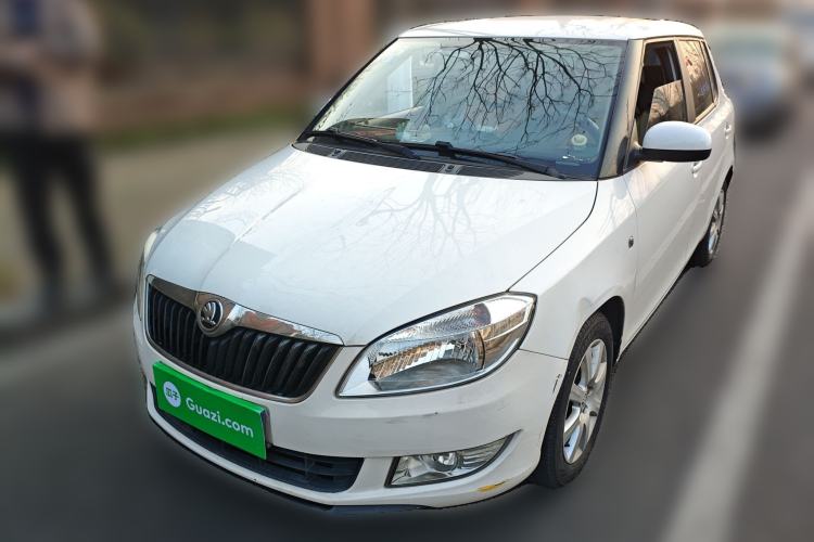 Used Skoda Fabia 2014 1.4L Automatic Crystal Edition