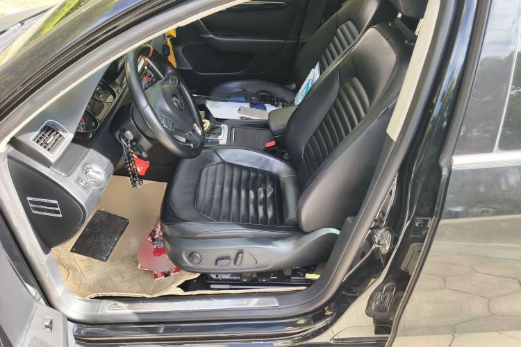 Used Volkswagen Magotan 2013 1.8TSI Luxury Model Left Front Seat