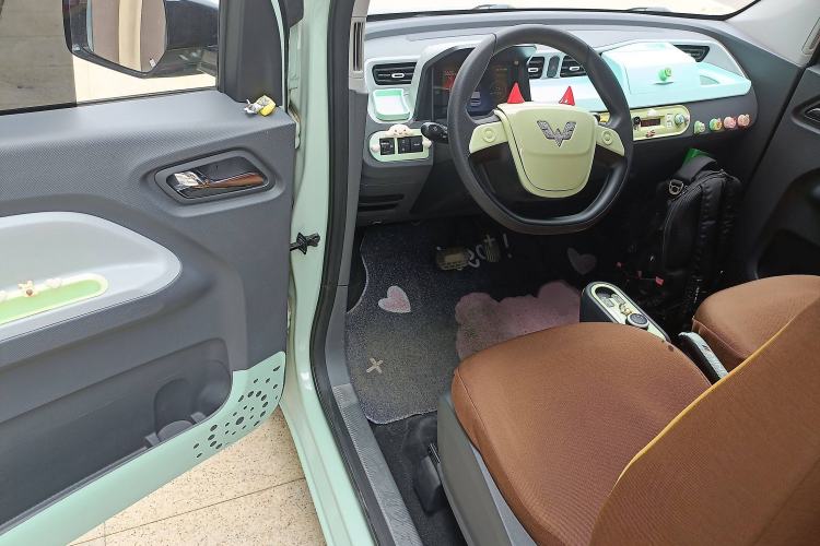 Used Wuling Hongguang MINIEV 2021 Macaron Fashion Model Lithium Iron Phosphate