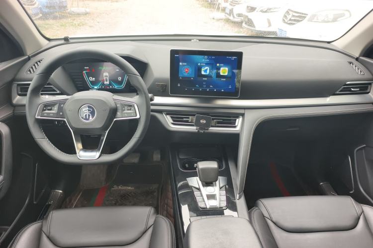 Used BYD Song Pro 2019 1.5T Automatic Luxury Model Center Console