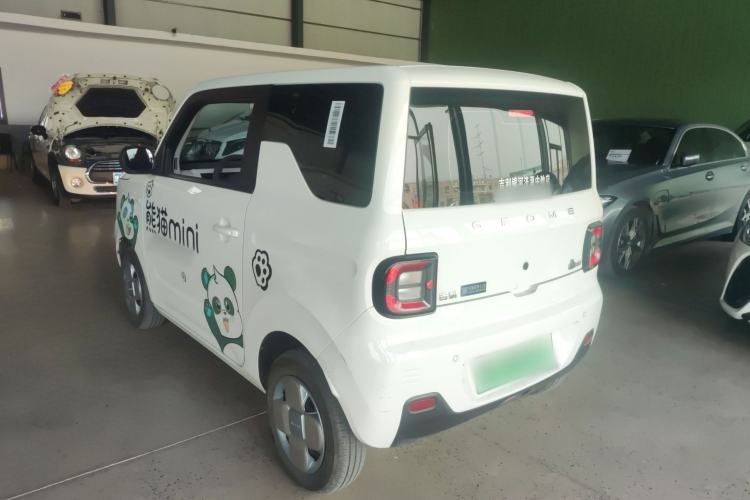 Used Geely Galaxy Panda 2024 Panda Mini 200km Endurance Bear
