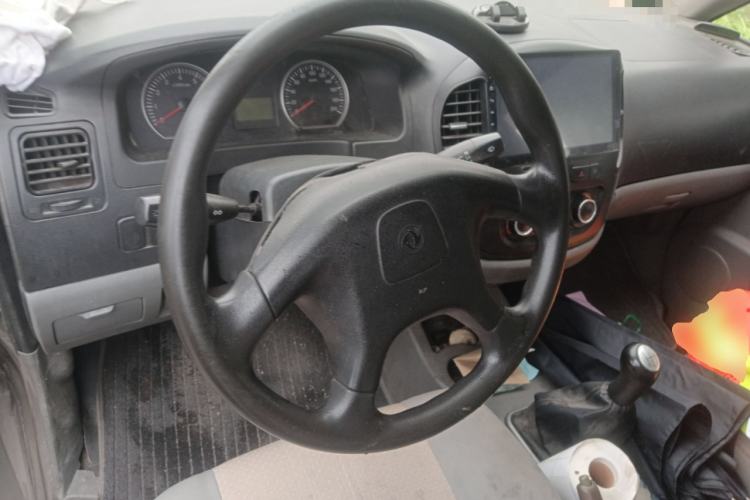 Used FORTHING Lingzhi 2014 V3 1.5L 7-Seater Standard Model II
