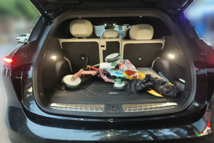 Used Nio ES6 2025 75 kWh Trunk