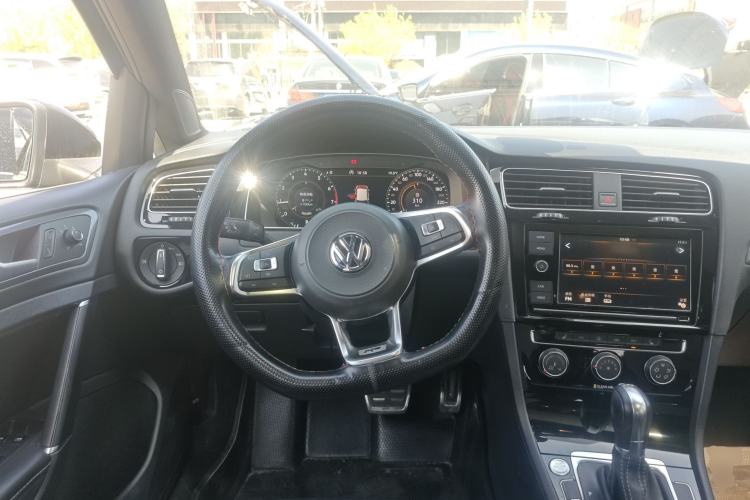 Used Volkswagen Golf 2019 280TSI DSG R-Line China VI Standard Steering Wheel