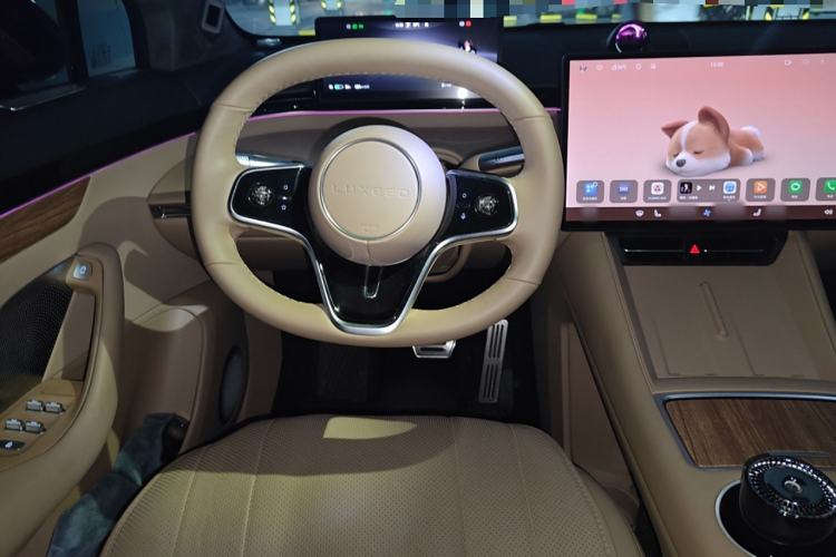 Used Hima Luxeed R7 2024 All-Electric 802 km Max