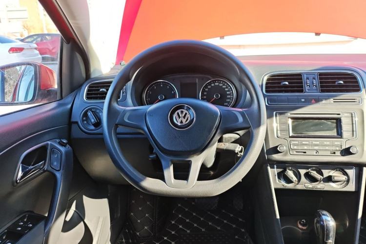 Used Volkswagen Polo 2014 1.4L Automatic Comfort Edition
