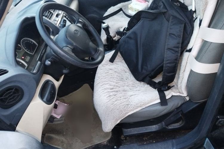 Used Huatai Santa Fe Classic 2012 2.0L Gasoline Manual Two-Wheel Drive with Sunroof
