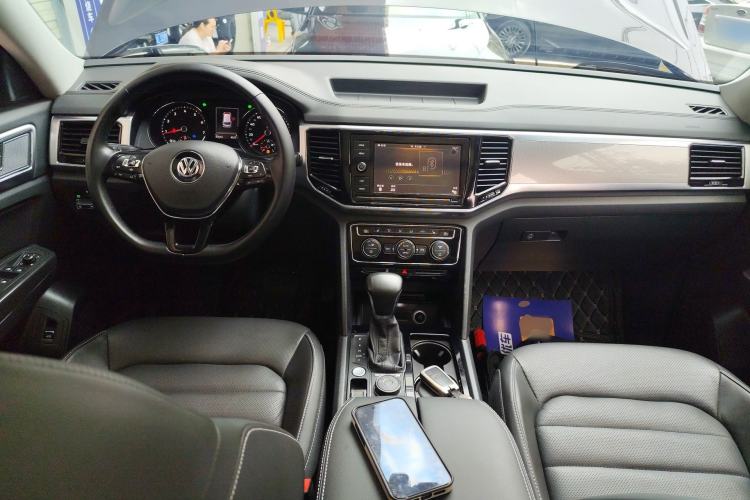 Used Volkswagen Teramont 2019 380TSI Four-Wheel Drive Luxury Version China VI Standard Center Console