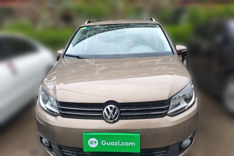 Used Volkswagen Touran 2015 1.4T Manual Fashion Edition 5-Seater Front