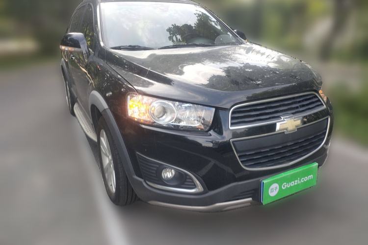 Used Chevrolet Captiva 2015 2.4L 4x4 Flagship Edition 7-Seater
