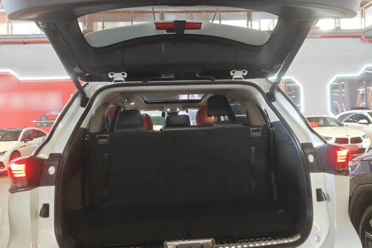 Used Toyota Highlander 2022 Dual-Engine 2.5L Four-Wheel Drive Prestige Version 7 Seats Trunk