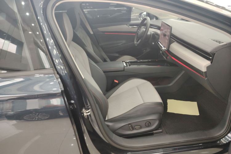 Used Volkswagen ID.7 VIZZION 2024 AIR model
