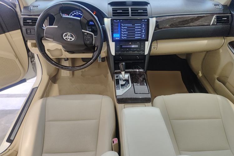 Used Toyota Camry 2015 2.0G Premier Edition Center Console
