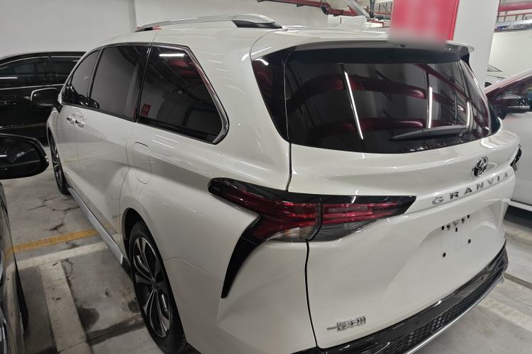 Used Toyota Granvia 2024 2.5L Hybrid Prestige ULTRA Edition Exterior 2