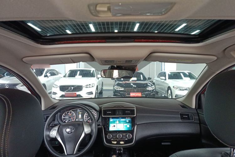 Used Nissan Tiida 2019 1.6L CVT Smart Enjoyment Version China VI Standard