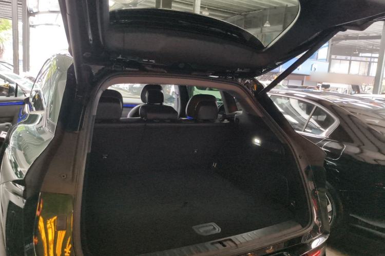 Used Zeekr 7X 2025 100 kWh Long-Range Rear-Wheel Drive with Intelligent Driving Features Trunk